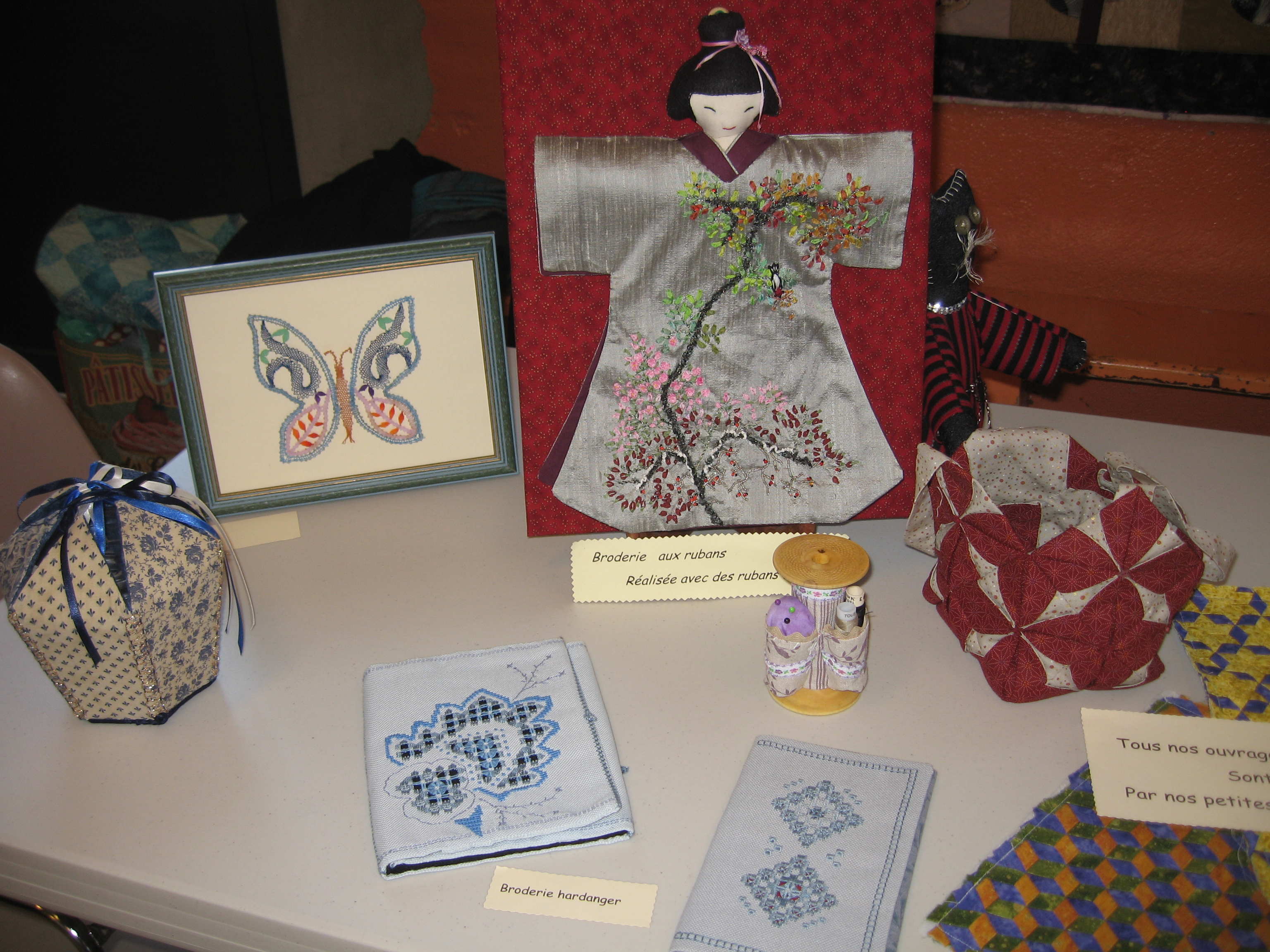 ESPOSITION PEINTURE PATCHWORK 017.JPG