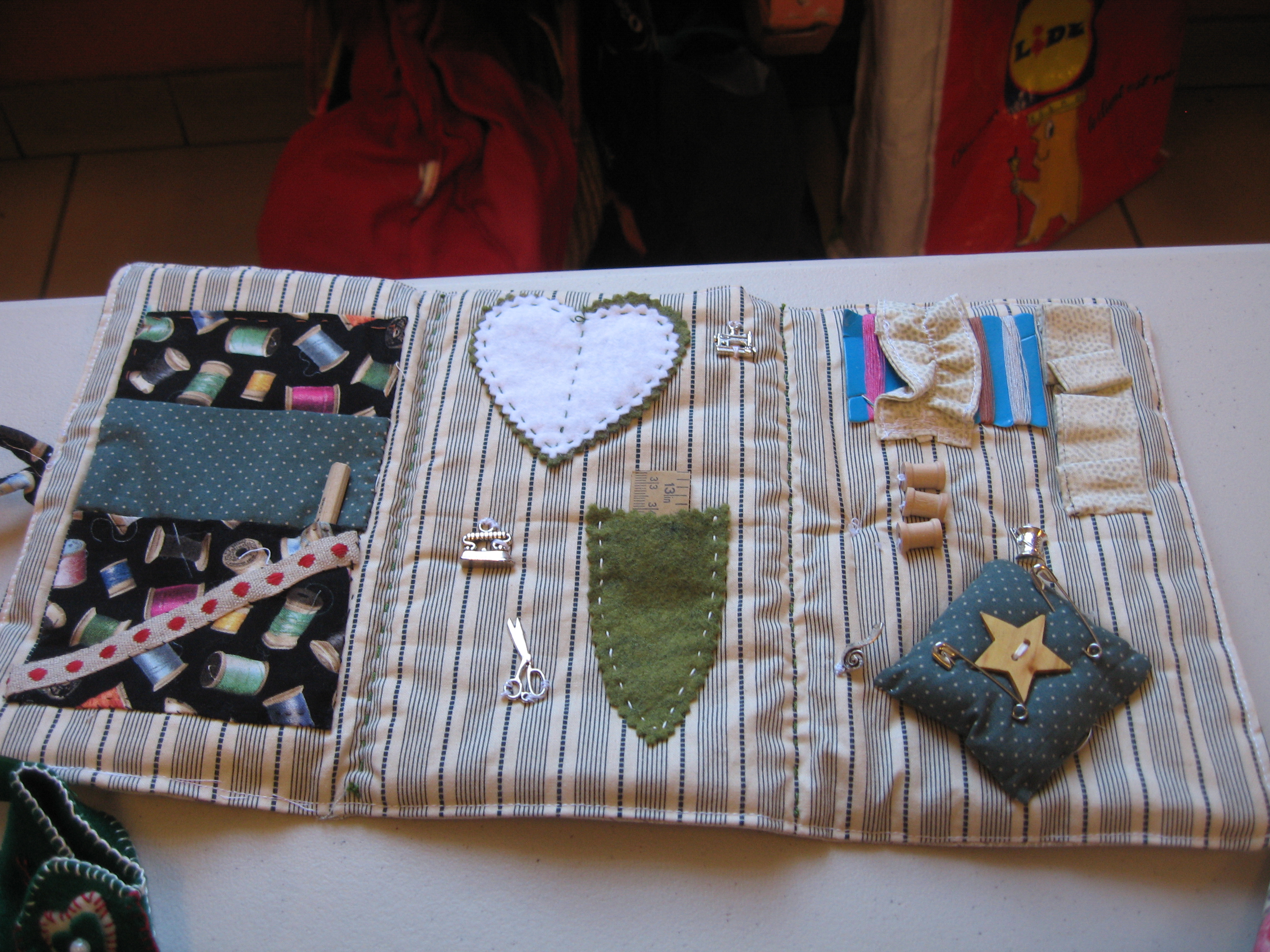 ESPOSITION PEINTURE PATCHWORK 016.JPG