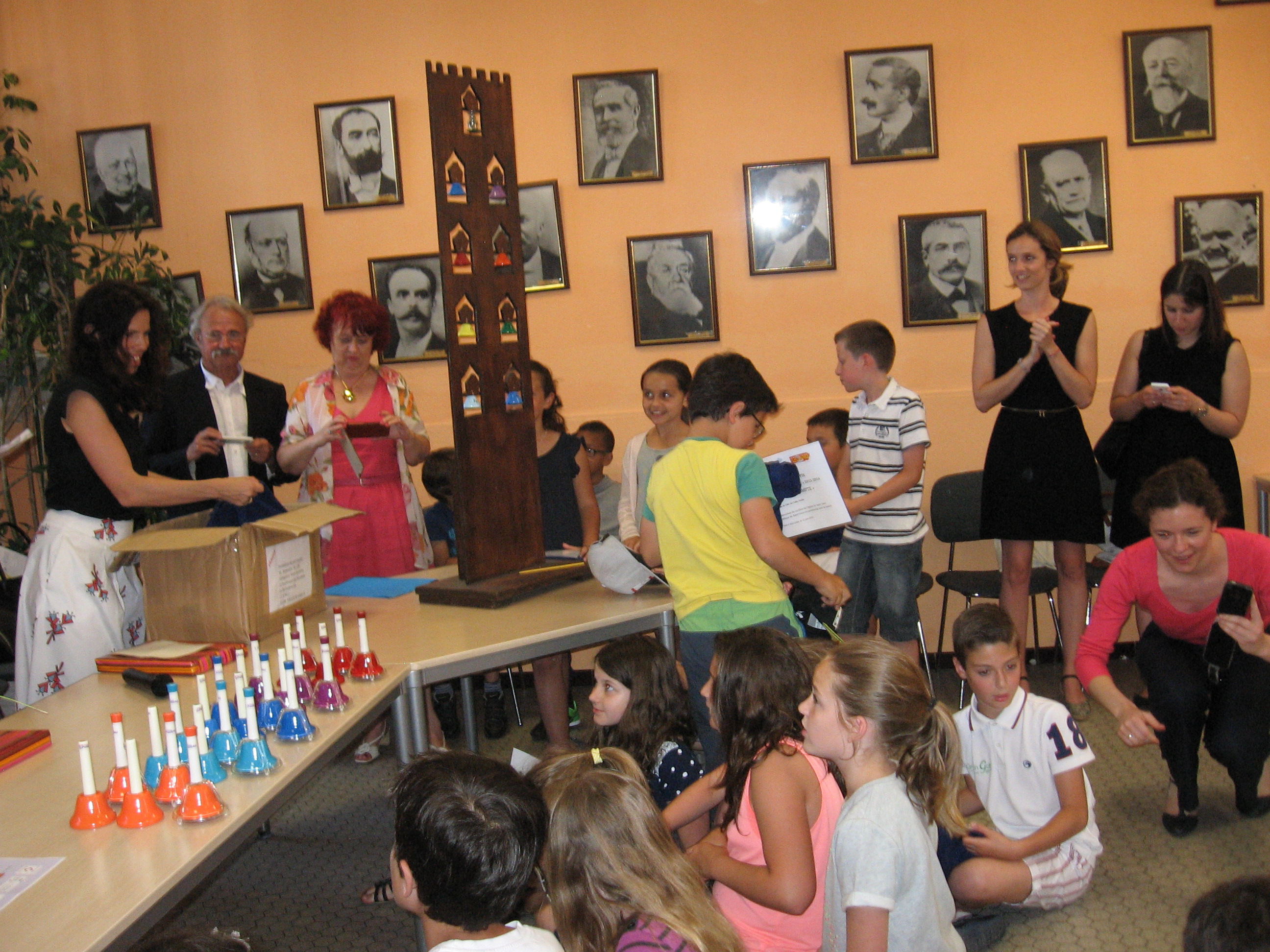 cadeaux des partenaires offerts aux élèves