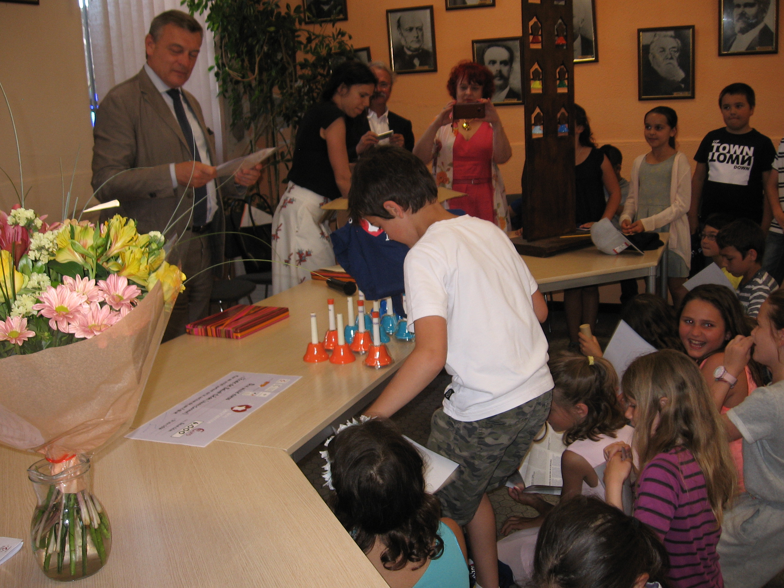 cadeaux des partenaires offerts aux élèves