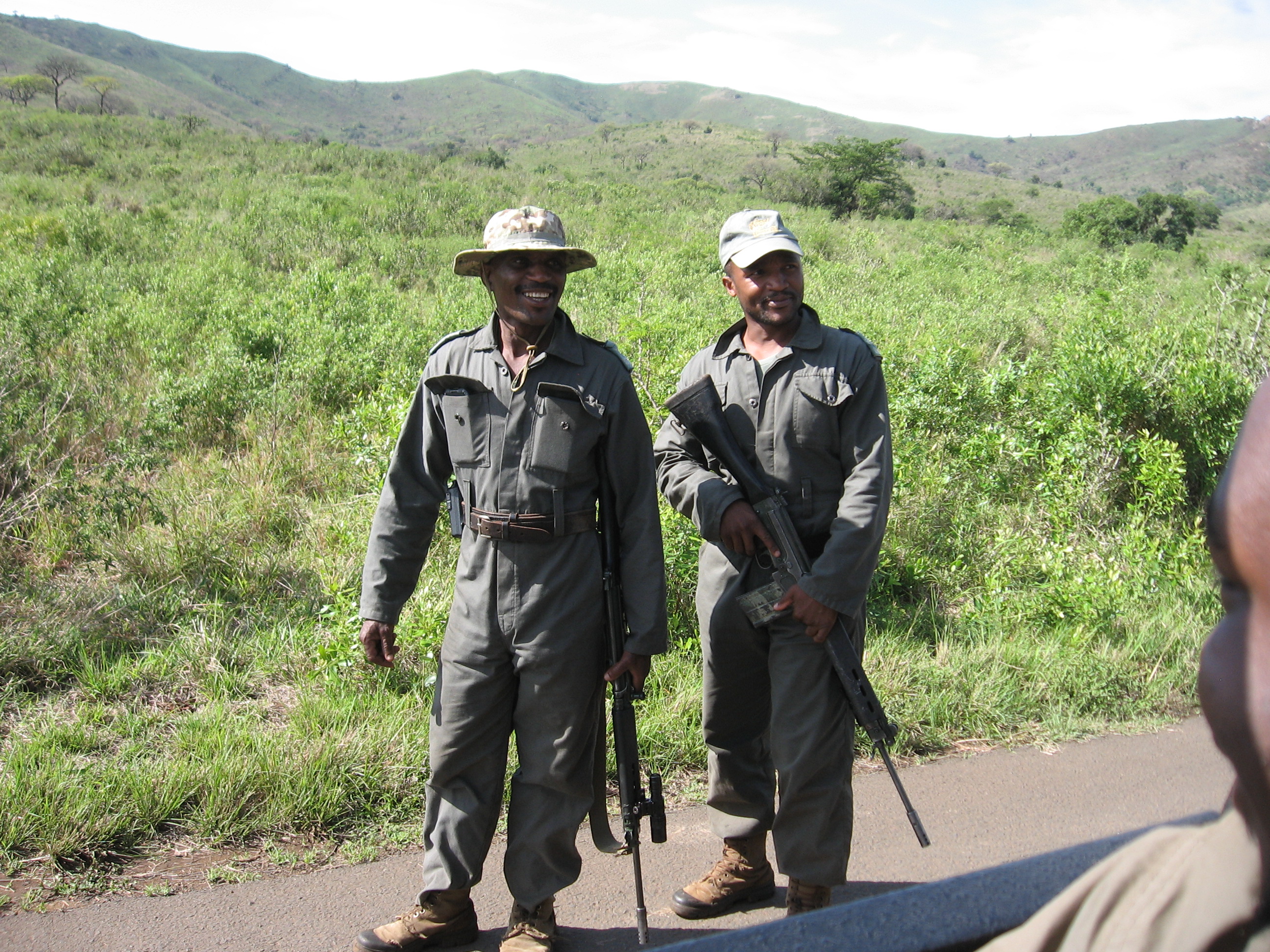 rencontre avec des Rangers.. surveille les braconniers..